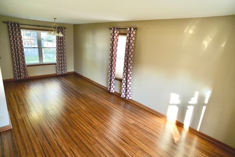 Tiny photo for 784 Medford Drive, South Elgin, IL 60177 (MLS # 12507931)