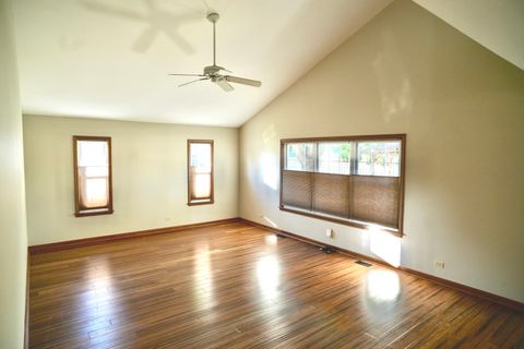 Tiny photo for 784 Medford Drive, South Elgin, IL 60177 (MLS # 12507931)