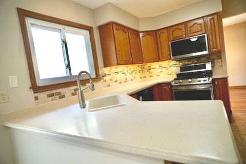 Tiny photo for 784 Medford Drive, South Elgin, IL 60177 (MLS # 12507931)