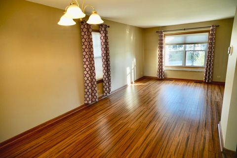 Tiny photo for 784 Medford Drive, South Elgin, IL 60177 (MLS # 12507931)