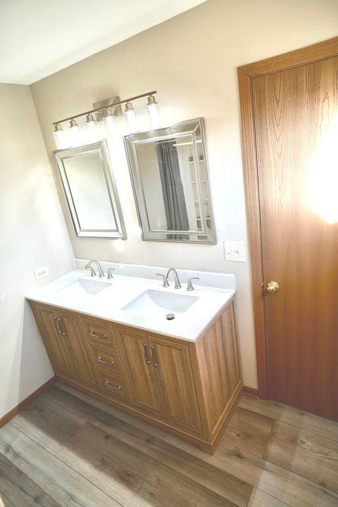 Tiny photo for 784 Medford Drive, South Elgin, IL 60177 (MLS # 12507931)