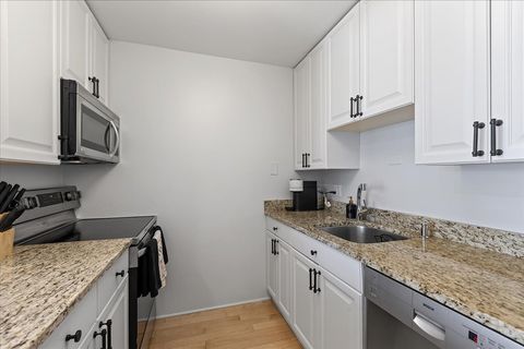 Tiny photo for 111 E Chestnut Street #16H, Chicago, IL 60611 (MLS # 12559600)