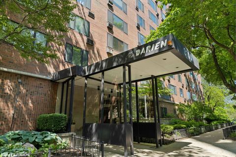 Tiny photo for 3100 N Lake Shore Drive #611, Chicago, IL 60657 (MLS # 12439694)