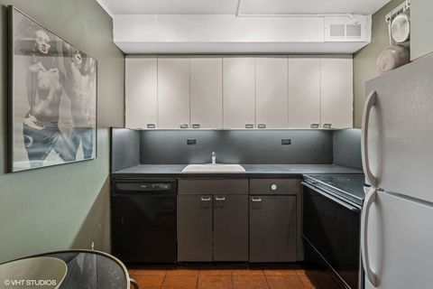 Tiny photo for 3100 N Lake Shore Drive #611, Chicago, IL 60657 (MLS # 12439694)