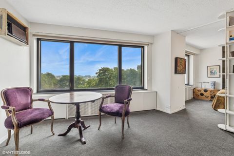 Tiny photo for 3100 N Lake Shore Drive #611, Chicago, IL 60657 (MLS # 12439694)