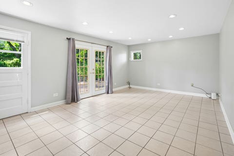Tiny photo for 1512 Executive Lane, Glenview, IL 60026 (MLS # 12391721)