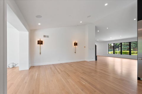 Tiny photo for 6600 N Kenton Avenue, Lincolnwood, IL 60712 (MLS # 12745708)