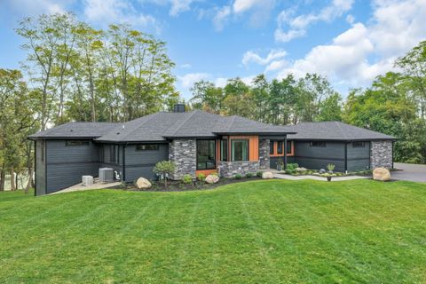 Photo of 815 N English Settlement Avenue, Burlington, WI 53105 (MLS # 12539128)