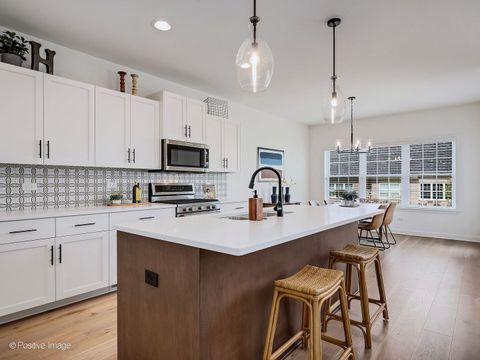 Tiny photo for 1415 Notting Hill Drive, Lemont, IL 60439 (MLS # 12615349)