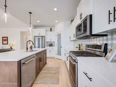 Tiny photo for 1415 Notting Hill Drive, Lemont, IL 60439 (MLS # 12615349)