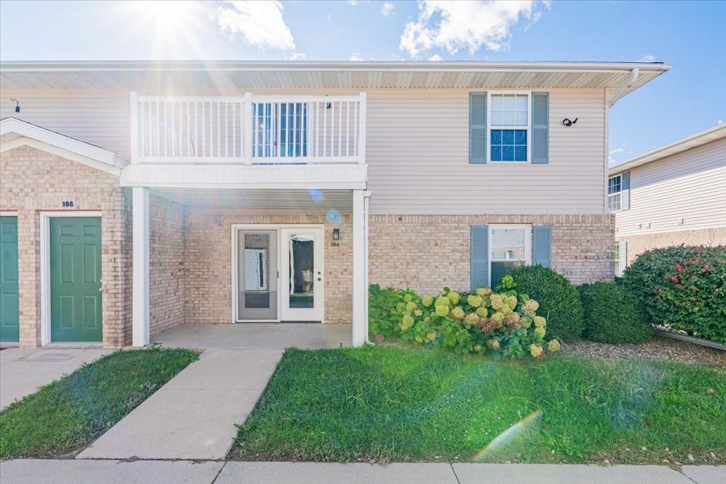 Photo for 1040 Ekstam Drive #108, Bloomington, IL 61704 (MLS # 12502305)