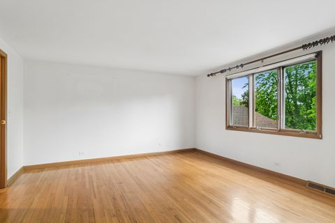 Tiny photo for 217 S Arlington Heights Road, Elk Grove Village, IL 60007 (MLS # 12643775)