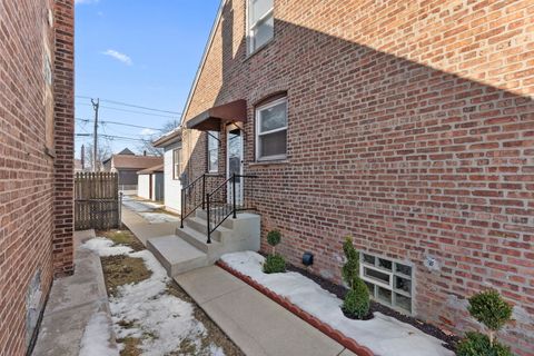 Tiny photo for 11342 S Avenue G, Chicago, IL 60617 (MLS # 12567307)