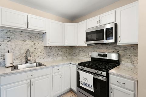 Tiny photo for 11342 S Avenue G, Chicago, IL 60617 (MLS # 12567307)