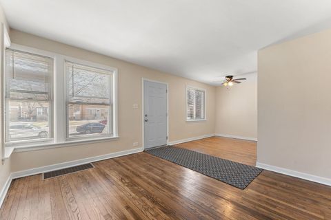 Tiny photo for 11342 S Avenue G, Chicago, IL 60617 (MLS # 12567307)