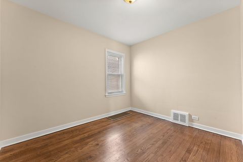 Tiny photo for 11342 S Avenue G, Chicago, IL 60617 (MLS # 12567307)