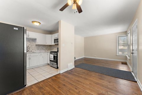 Tiny photo for 11342 S Avenue G, Chicago, IL 60617 (MLS # 12567307)