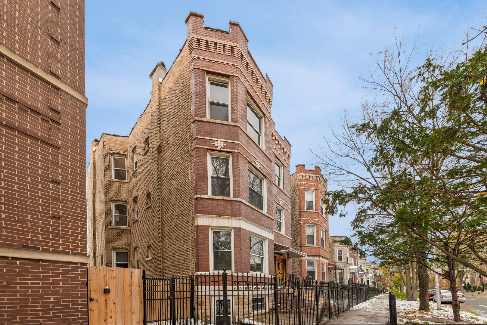 908 N Fairfield Avenue