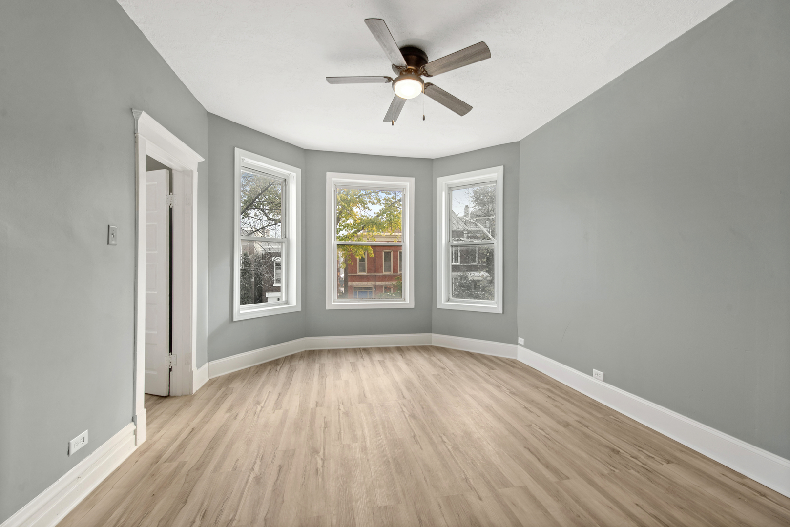 908 N Fairfield Avenue