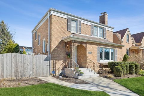 Tiny photo for 267 N Larch Avenue, Elmhurst, IL 60126 (MLS # 12599994)