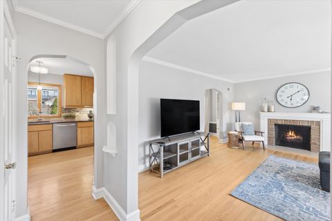 Tiny photo for 267 N Larch Avenue, Elmhurst, IL 60126 (MLS # 12599994)