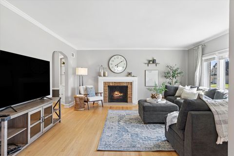 Tiny photo for 267 N Larch Avenue, Elmhurst, IL 60126 (MLS # 12599994)