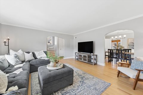 Tiny photo for 267 N Larch Avenue, Elmhurst, IL 60126 (MLS # 12599994)