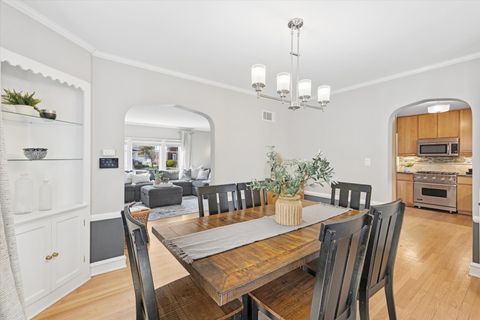 Tiny photo for 267 N Larch Avenue, Elmhurst, IL 60126 (MLS # 12599994)