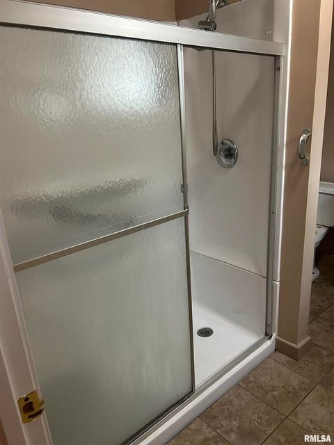 Tiny photo for 422 W 5TH Street, Benton, IL 62812 (MLS # EB459853)