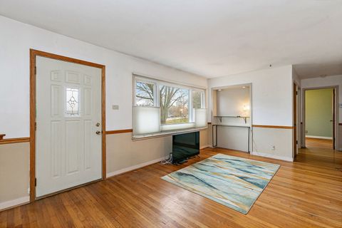 Tiny photo for 70 Hilltop Drive, Lake In The Hills, IL 60156 (MLS # 12519111)