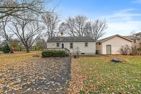Tiny photo for 70 Hilltop Drive, Lake In The Hills, IL 60156 (MLS # 12519111)