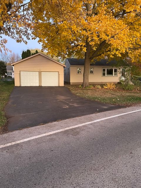 Tiny photo for 70 Hilltop Drive, Lake In The Hills, IL 60156 (MLS # 12519111)