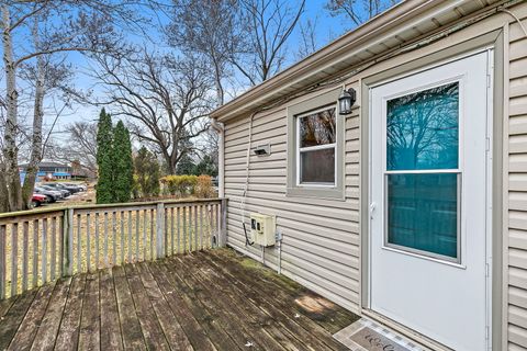 Tiny photo for 70 Hilltop Drive, Lake In The Hills, IL 60156 (MLS # 12519111)