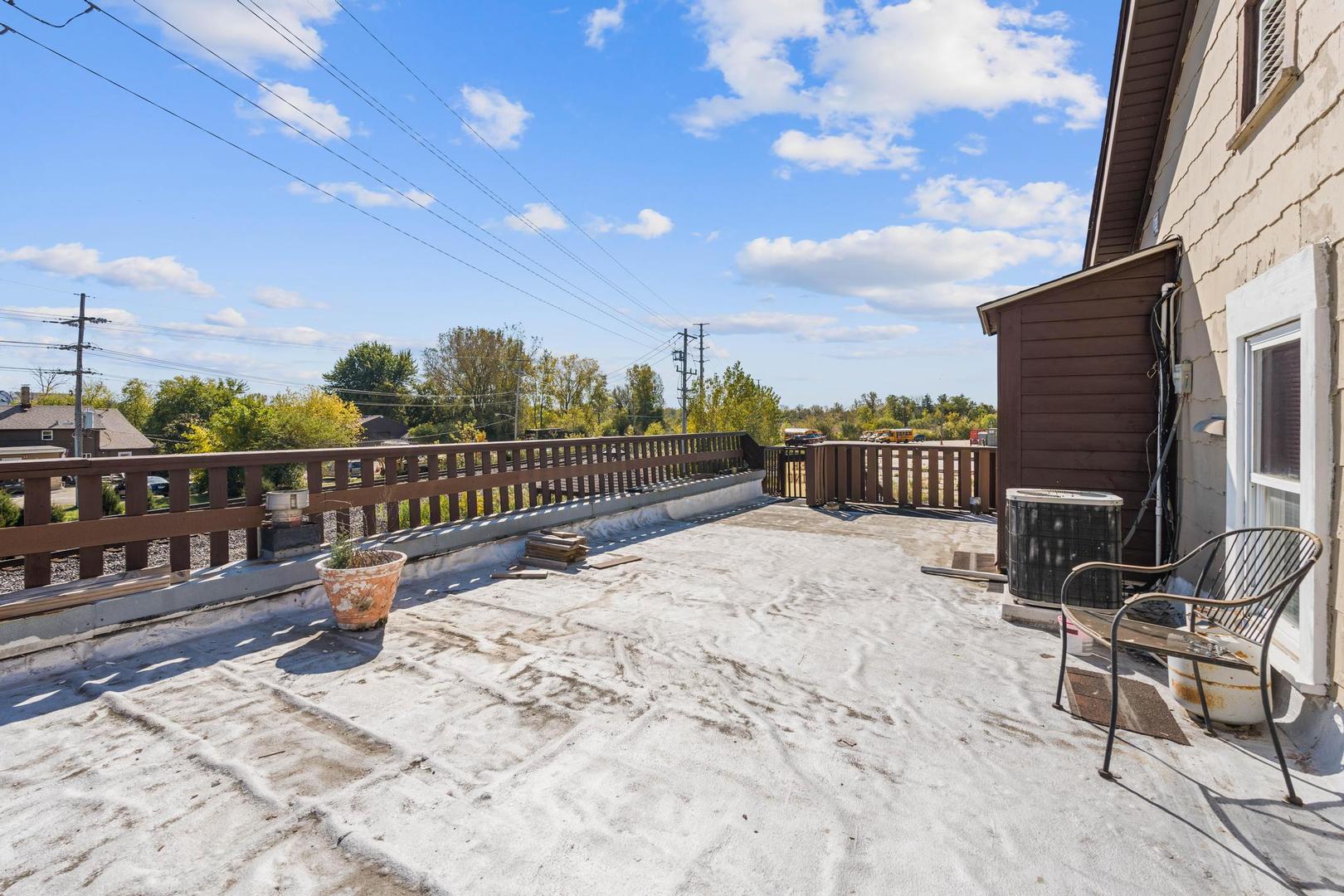 211 W Grass Lake Road