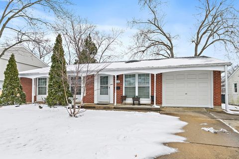 Photo of 213 Villa Road, Streamwood, IL 60107 (MLS # 12606553)