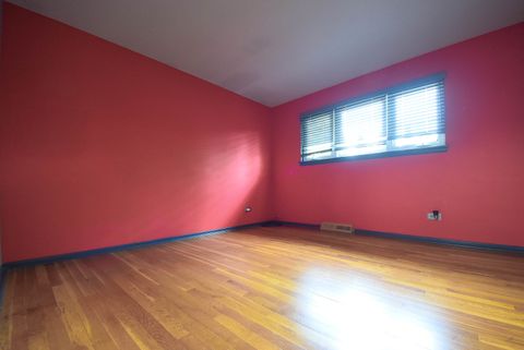 Tiny photo for 1413 N Burning Bush Lane, Mount Prospect, IL 60056 (MLS # 12656540)