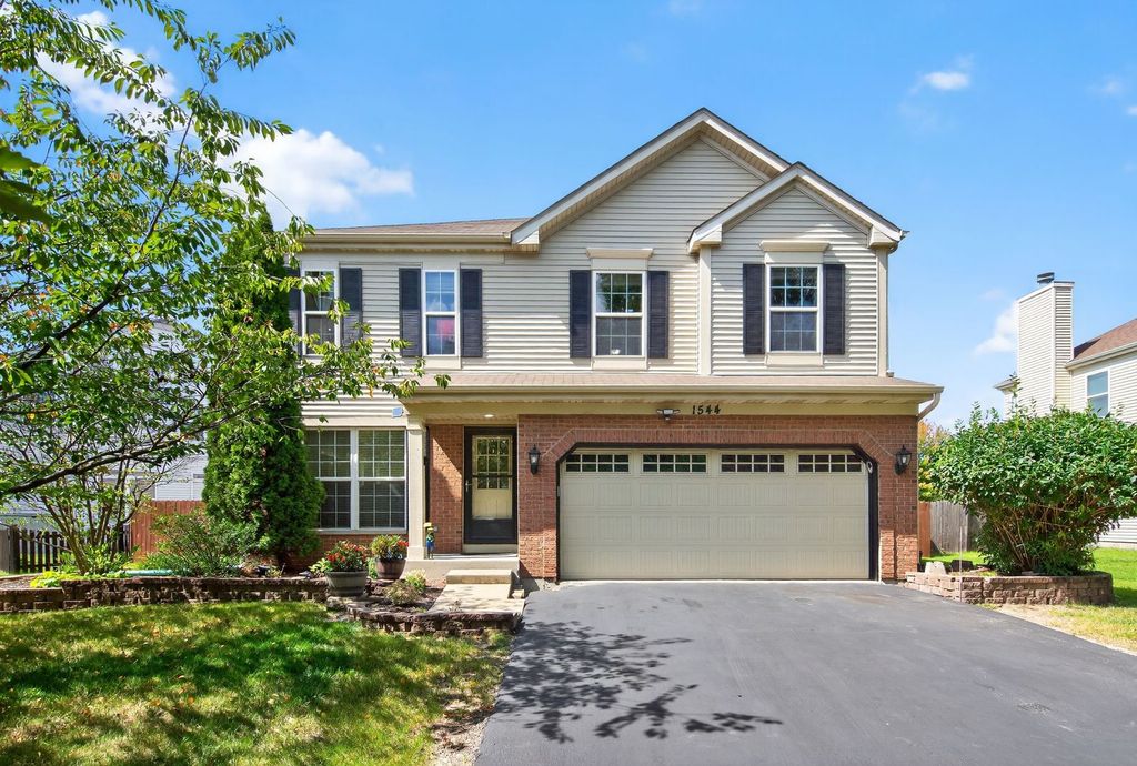 Photo for 1544 Suncrest Lane, Bolingbrook, IL 60490 (MLS # 12465772)