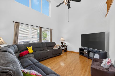 Tiny photo for 1544 Suncrest Lane, Bolingbrook, IL 60490 (MLS # 12465772)