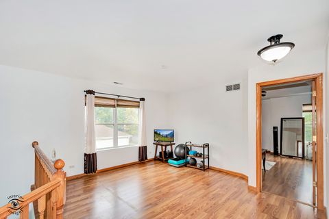 Tiny photo for 1544 Suncrest Lane, Bolingbrook, IL 60490 (MLS # 12465772)