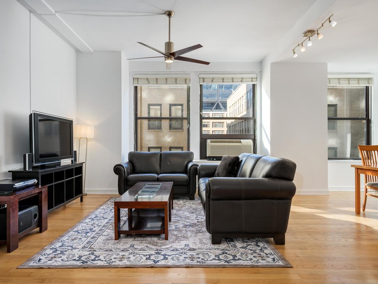 600 S Dearborn Street 709