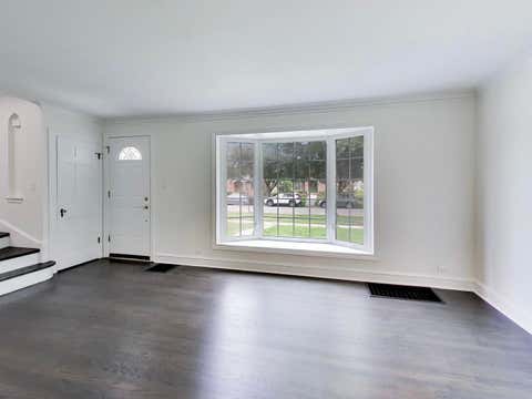 Tiny photo for 310 S Delphia Avenue, Park Ridge, IL 60068 (MLS # 12731724)