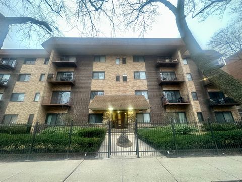 1629 W Greenleaf Avenue 202 Chicago IL 60626