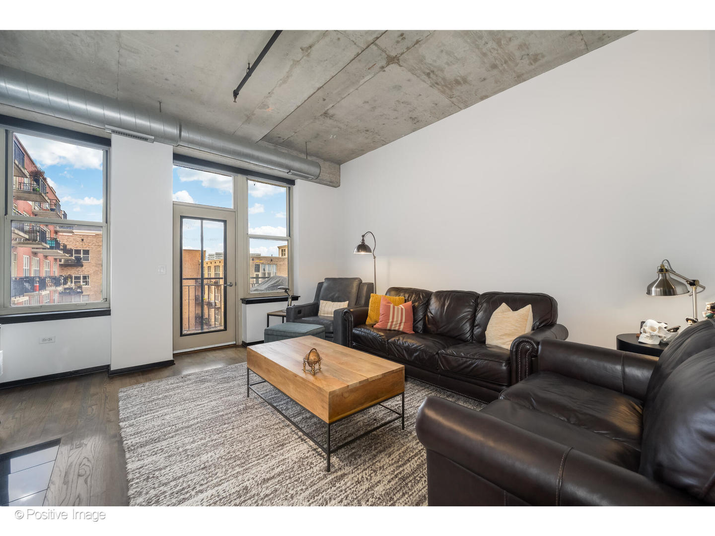 6 S Laflin Street 722