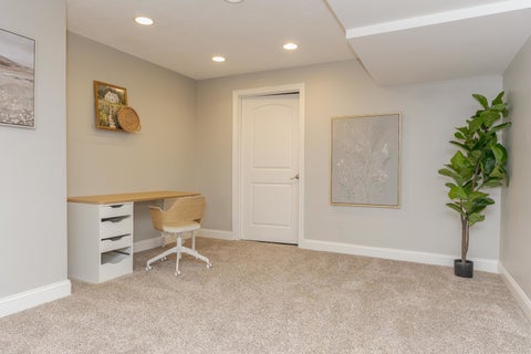 Tiny photo for 17 Waterside Circle, Bloomington, IL 61704 (MLS # 12712378)