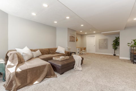 Tiny photo for 17 Waterside Circle, Bloomington, IL 61704 (MLS # 12712378)