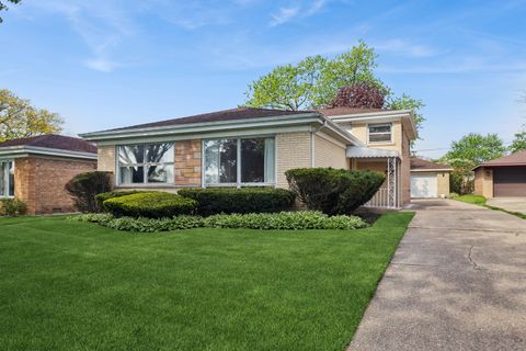 Photo of 8538 N Oketo Avenue, Niles, IL 60714 (MLS # 12631349)