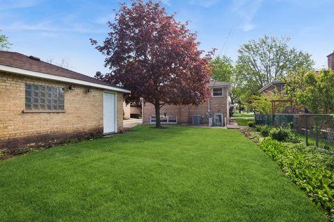 Tiny photo for 8538 N Oketo Avenue, Niles, IL 60714 (MLS # 12631349)