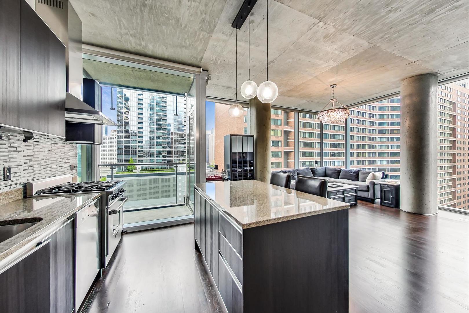 600 N Fairbanks Court 1607