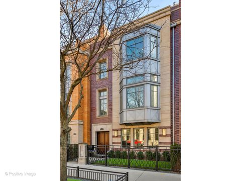 429 W Superior Street Chicago IL 60654