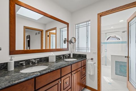 Tiny photo for 2409 E Greshan Court, Arlington Heights, IL 60004 (MLS # 12495146)